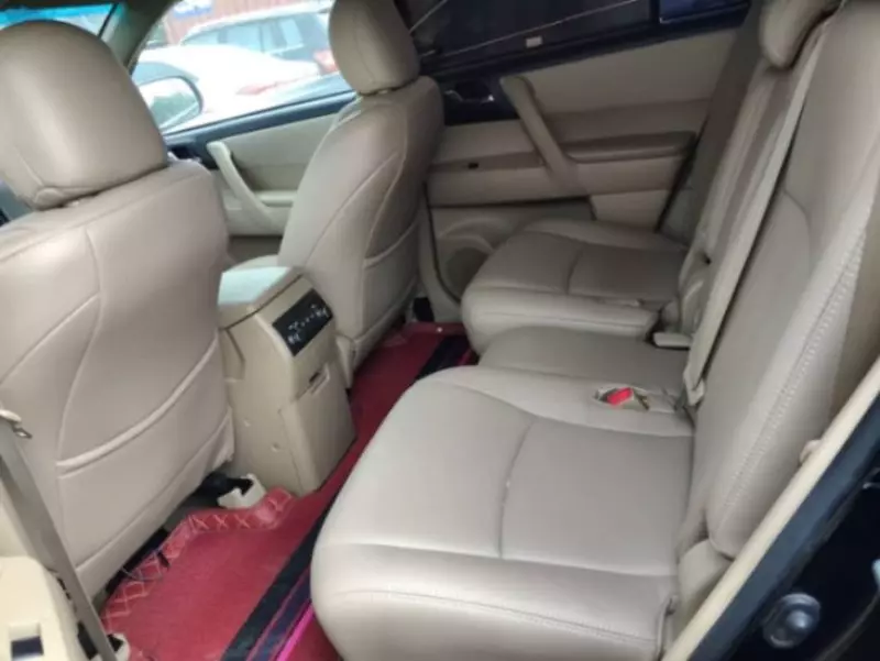 TOYOTA Highlander - 2011