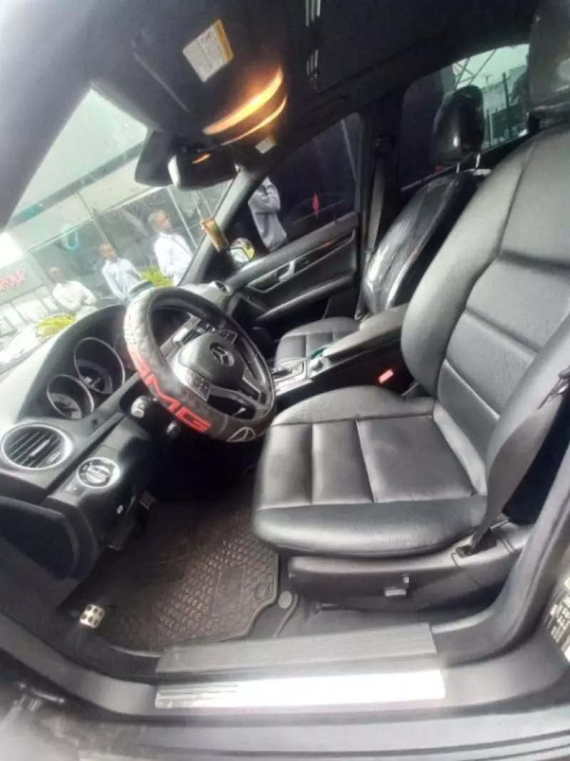 Mercedes-Benz C 300   - 2012