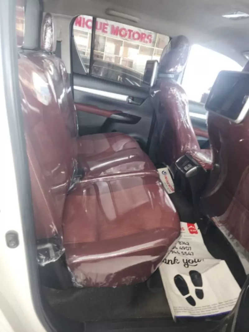 TOYOTA Hilux   - 2018