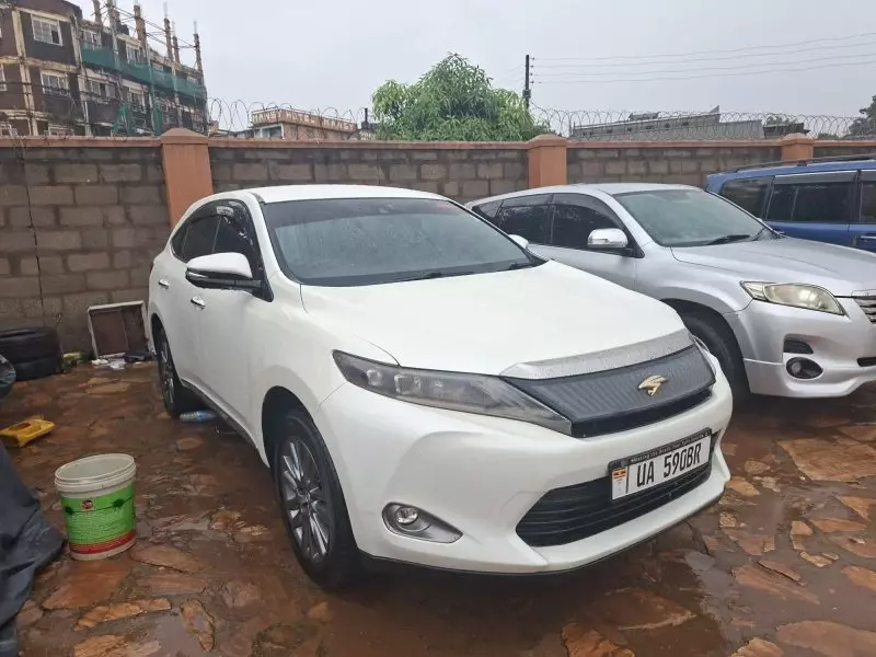 Toyota Harrier   - 2015