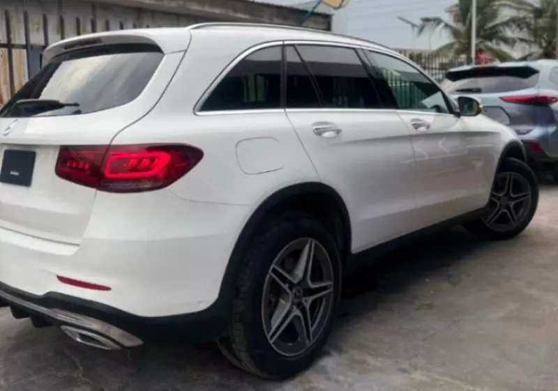Mercedes-Benz GLC 300   - 2021