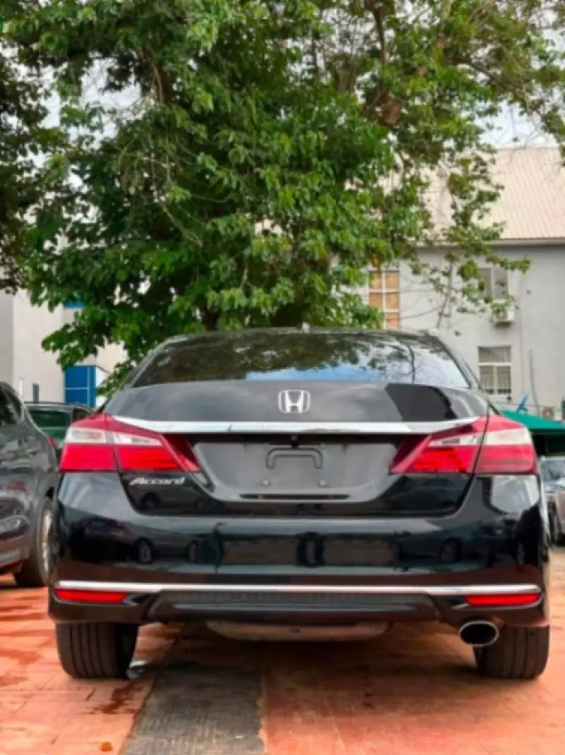 Honda Accord   - 2016