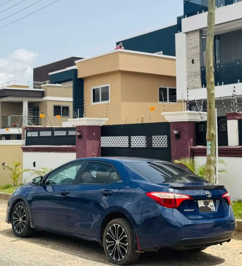 Toyota Corolla   - 2016