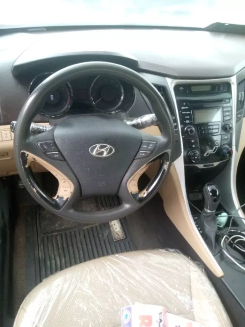 Hyundai Sonata   - 2013