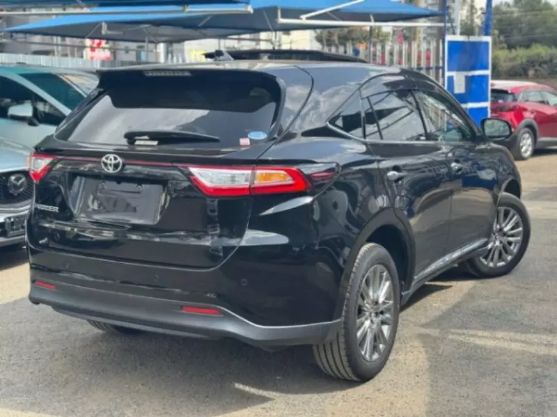 Toyota Harrier   - 2019