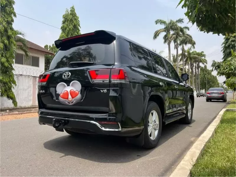 Toyota Landcruiser   - 2015