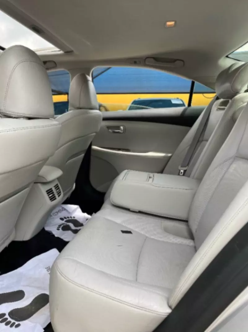 Lexus ES   - 2012