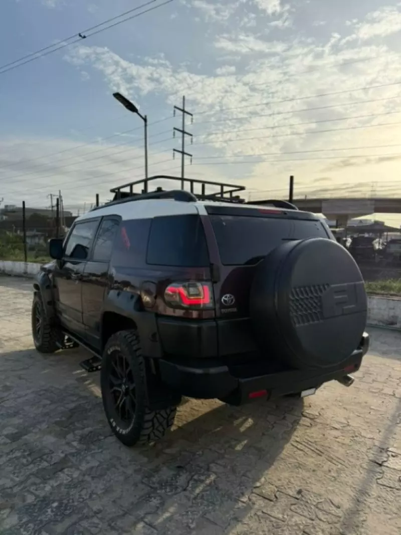 Toyota FJ Cruiser   - 2007