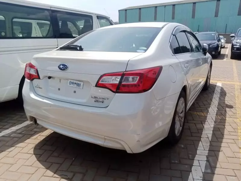 Subaru Legacy B4   - 2017