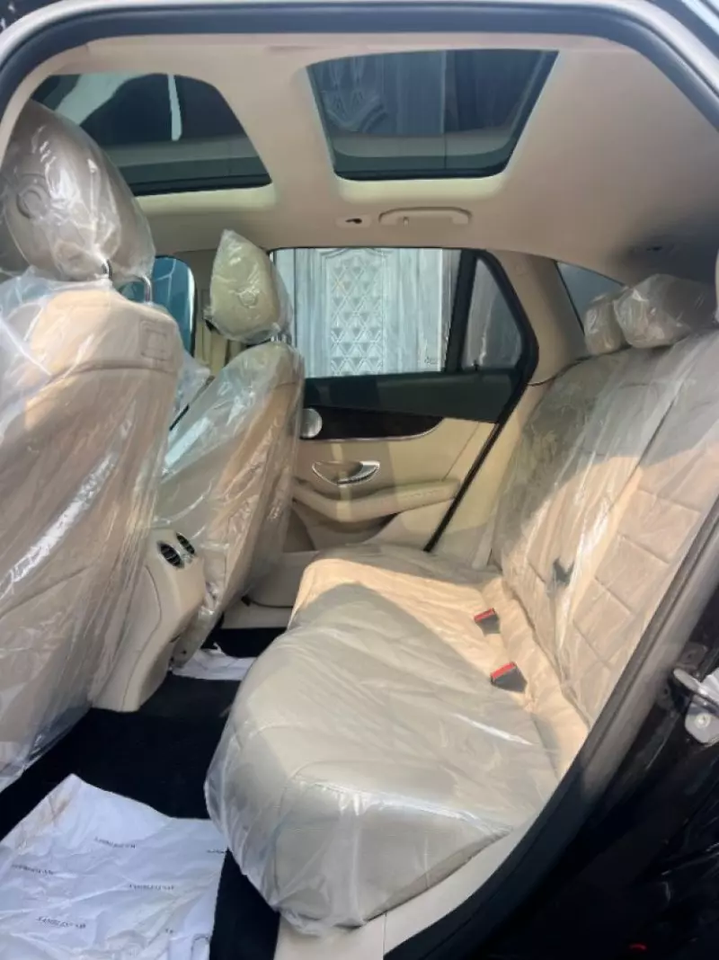 Mercedes-Benz GLC 300   - 2019