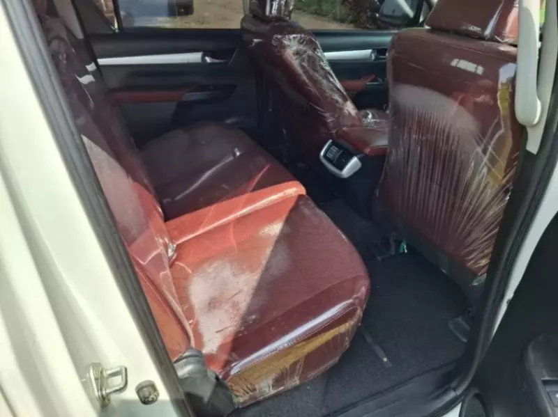 Toyota Hilux   - 2023