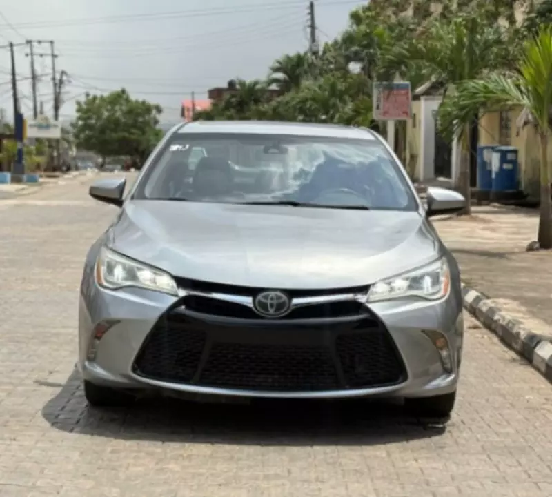 Toyota Camry   - 2015