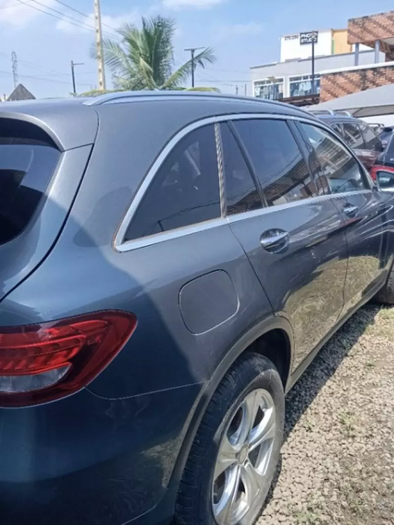 Mercedes-Benz GLC 300 - 2016