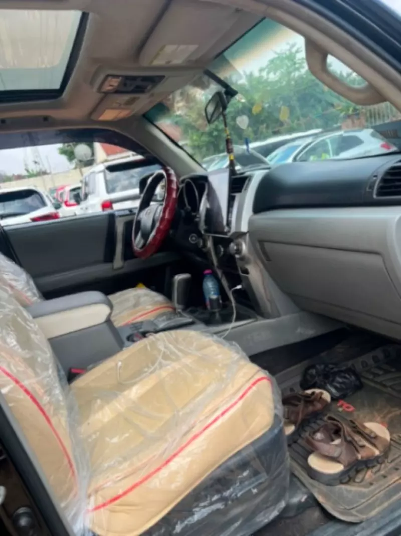 TOYOTA 4-Runner - 2011