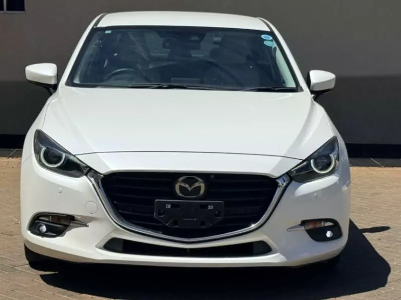 Mazda Axela    - 2018