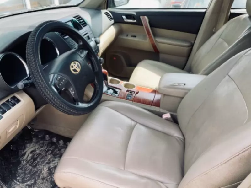 Toyota Highlander   - 2009