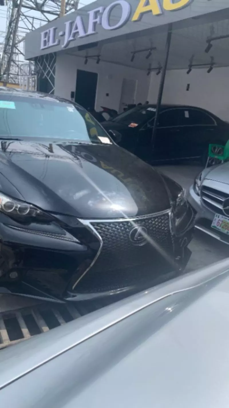Lexus IS 250   - 2015