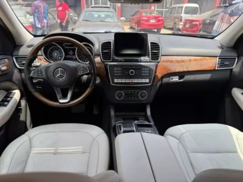 Mercedes-Benz Gle-class   - 2016