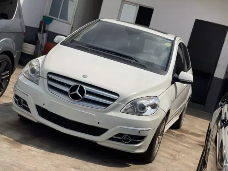 Mercedes-Benz GLK-Class   - 2011