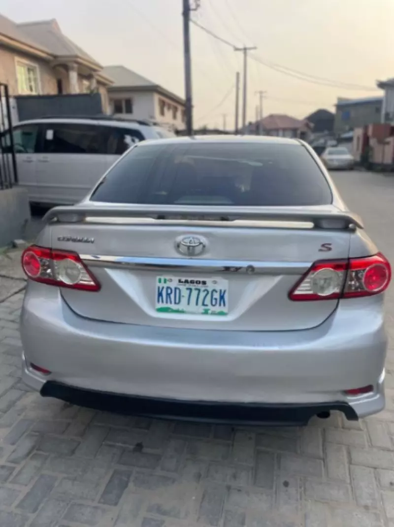 Toyota Corolla   - 2013