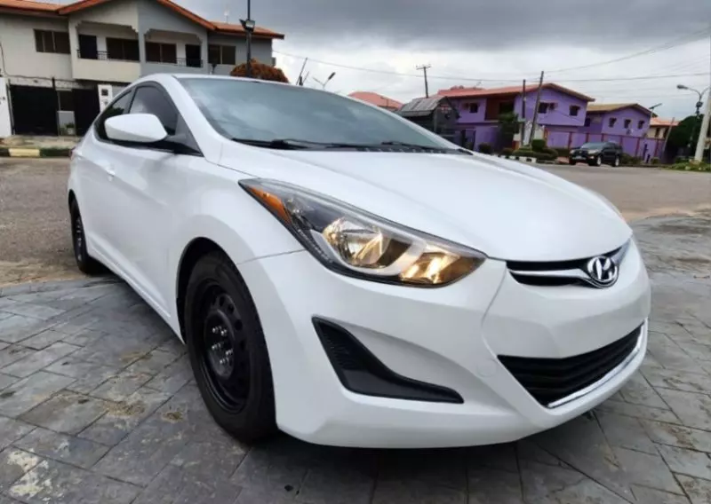Hyundai Elantra   - 2016