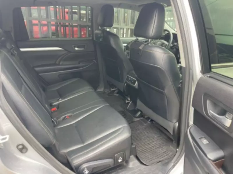 Toyota Highlander   - 2015