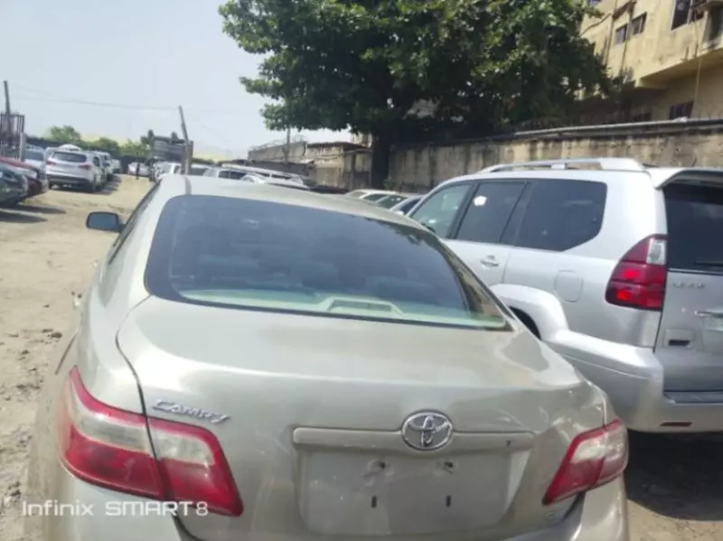 Toyota Camry   - 2007