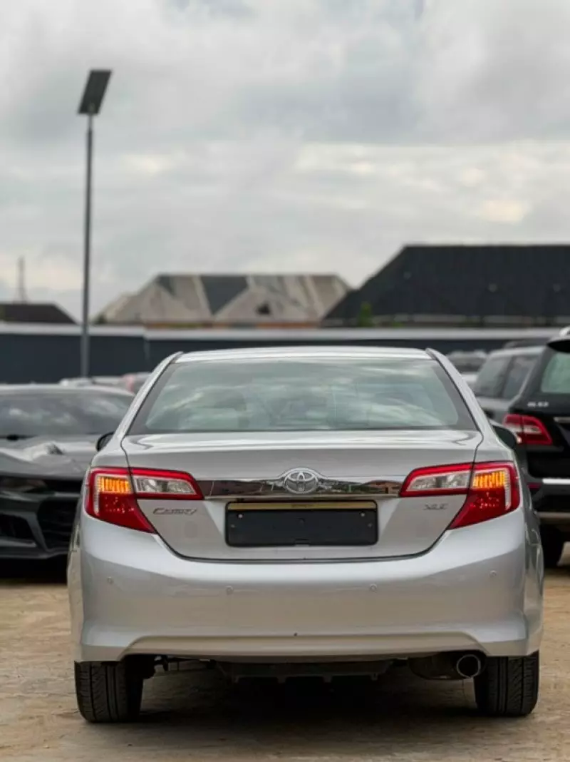 TOYOTA Camry   - 2013