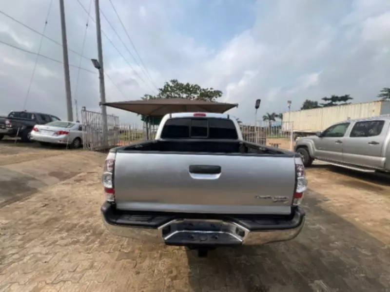 Toyota Tacoma   - 2012