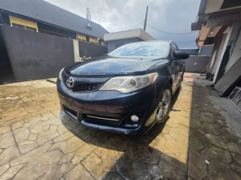 TOYOTA Camry   - 2014