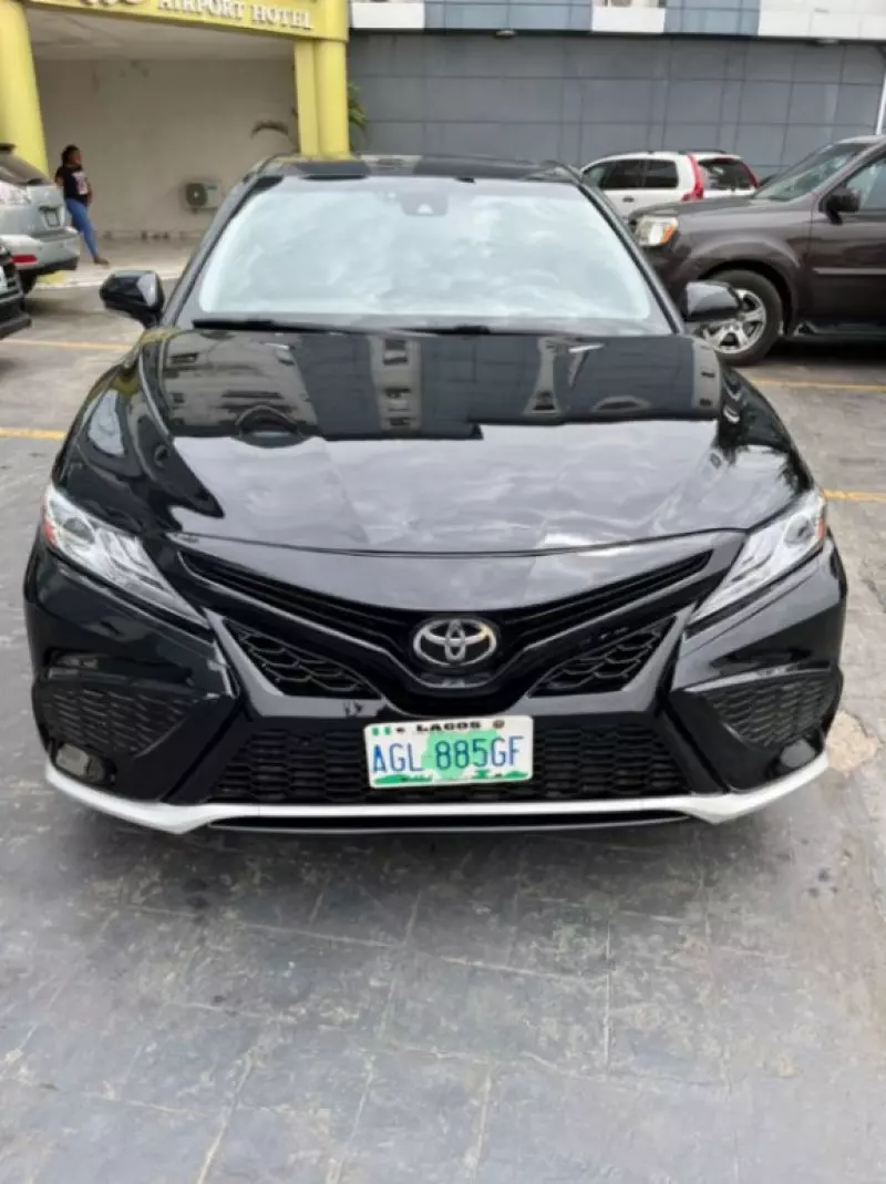 Toyota Camry   - 2018