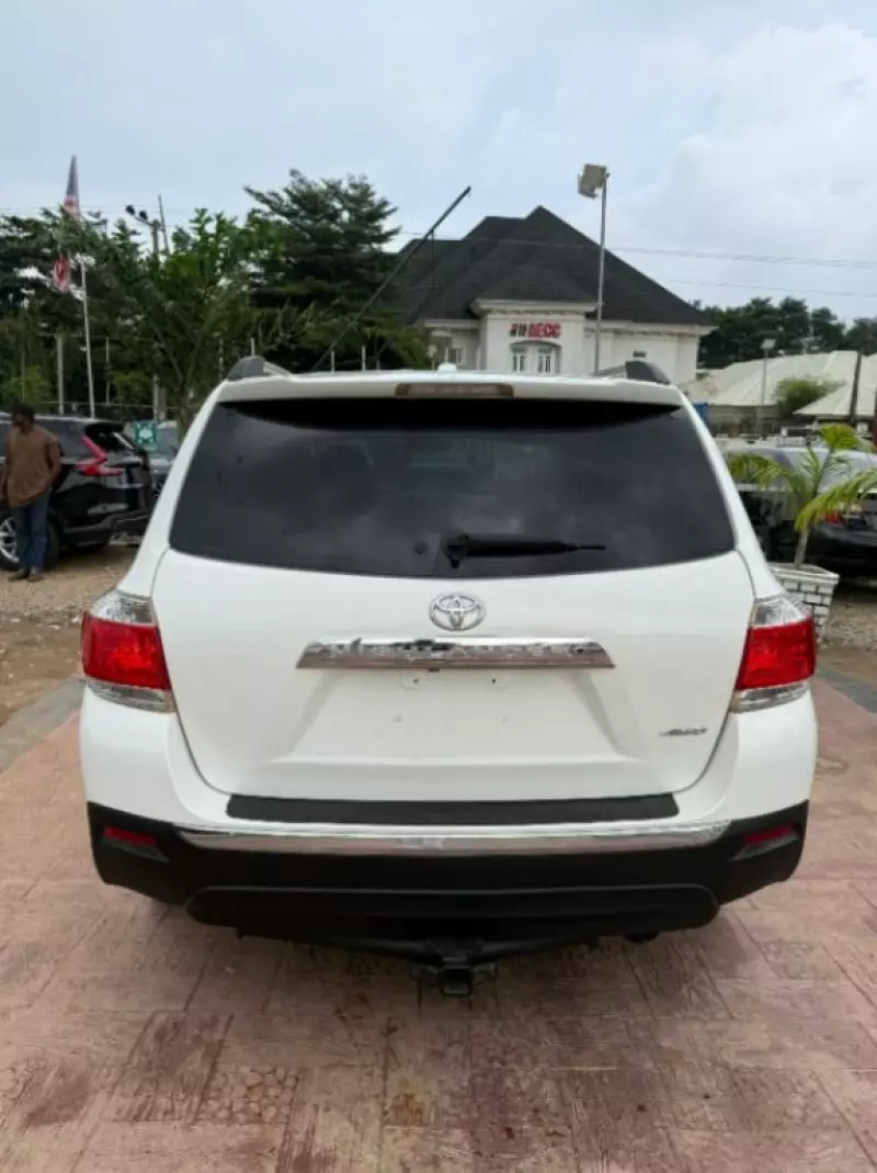 TOYOTA Highlander   - 2012
