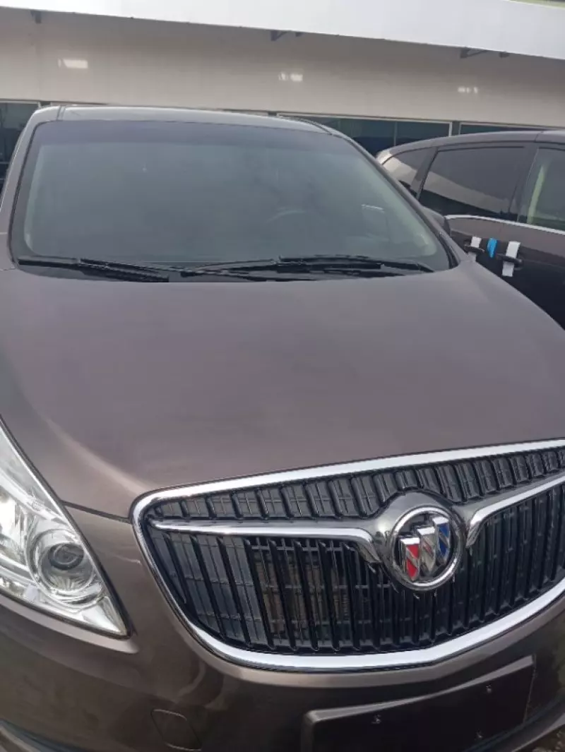 Buick Regal   - 2018