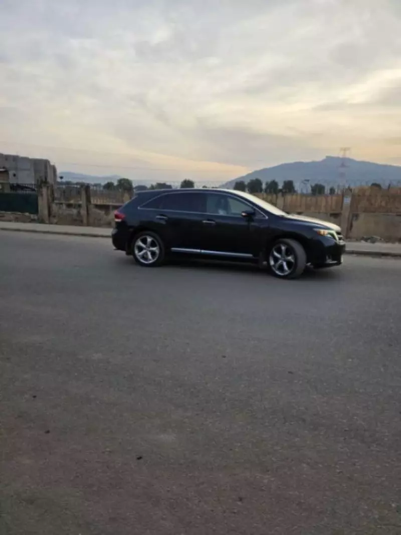 Toyota Venza   - 2013