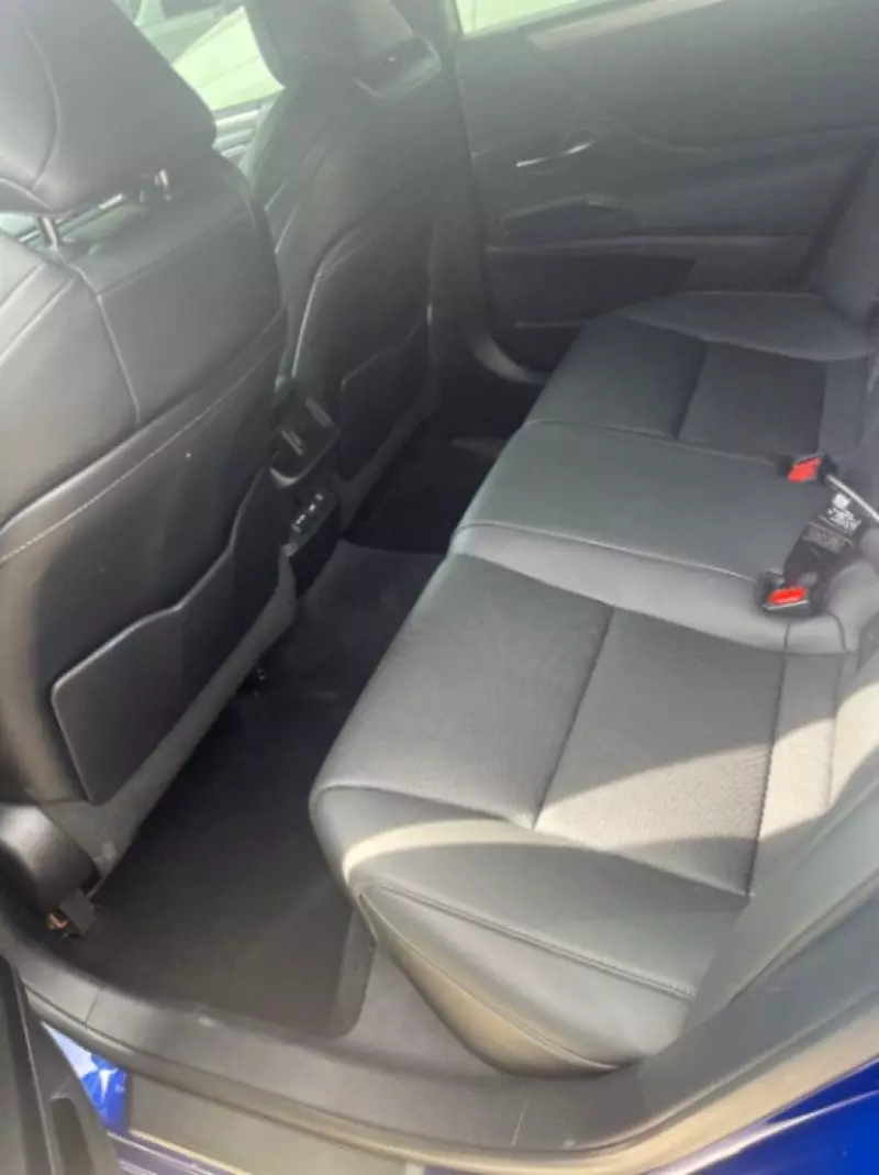 Lexus ES   - 2021