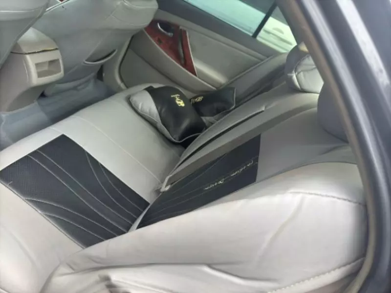 Toyota Camry   - 2011