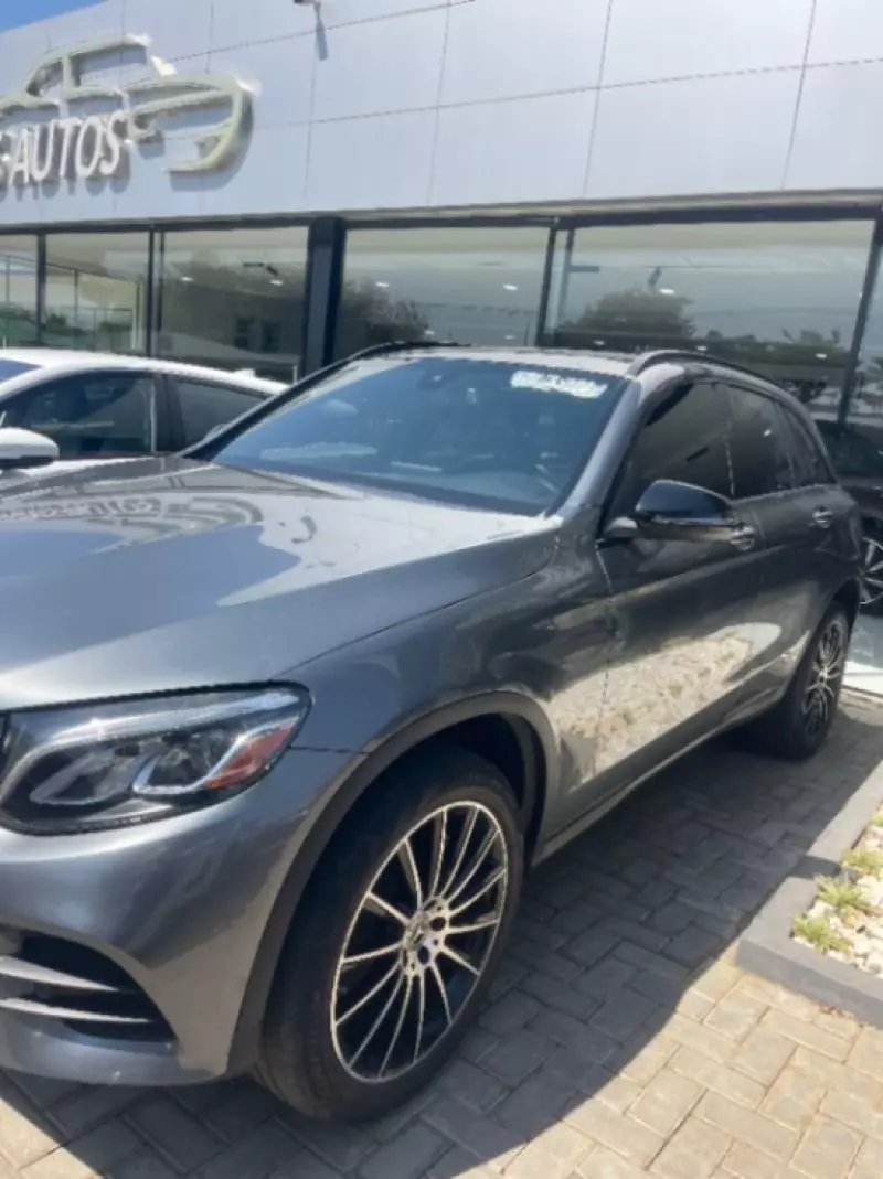 Mercedes-Benz 300   - 2019