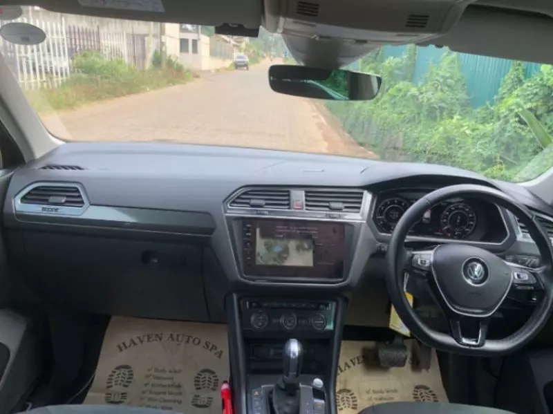 Volkswagen Tiguan   - 2018