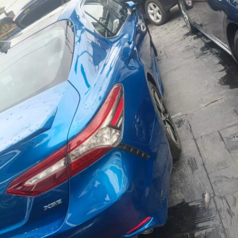 Toyota Camry   - 2018