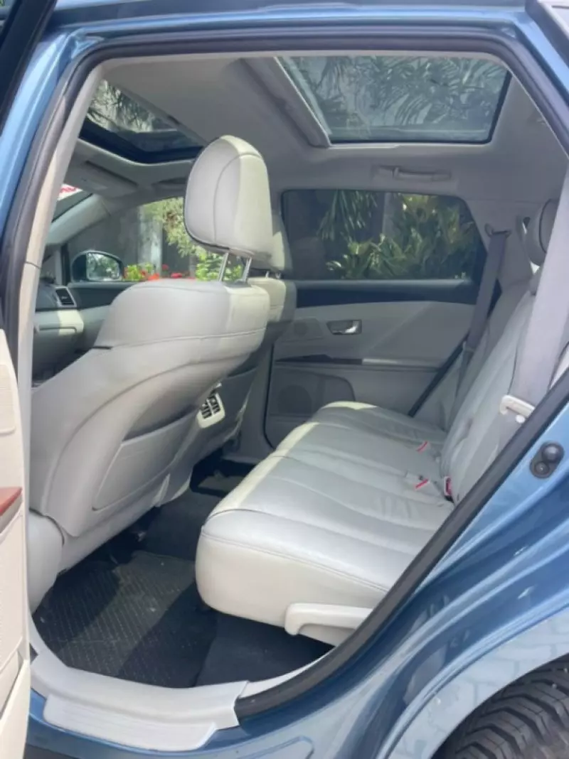 Toyota Venza   - 2013