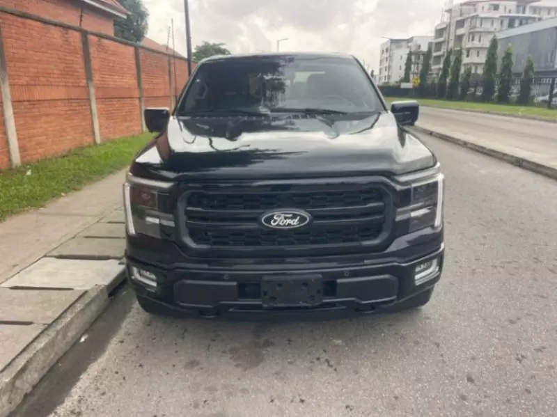 Ford F-150   - 2024