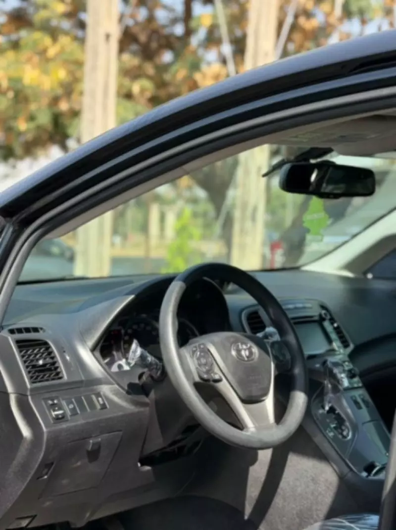 Toyota Venza   - 2013