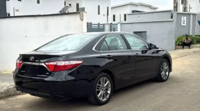Toyota Camry   - 2017