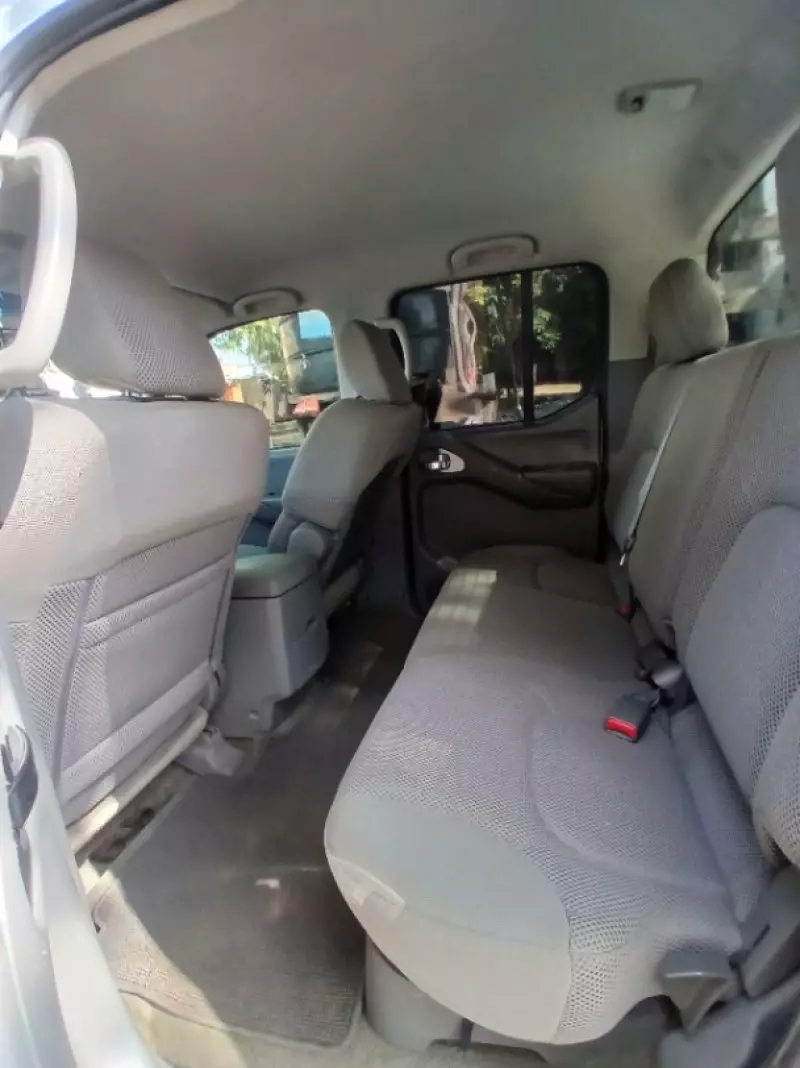 Nissan Frontier   - 2015