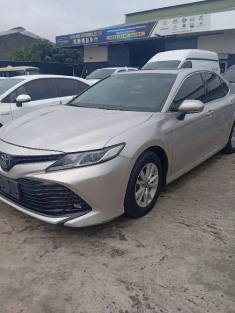 Toyota Camry   - 2020