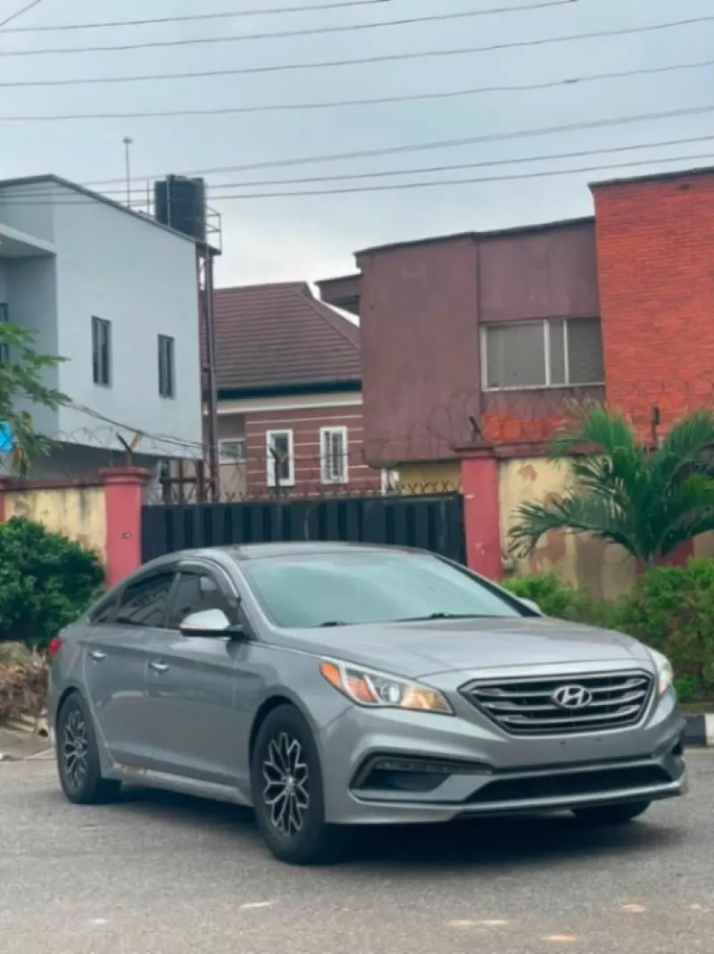 Hyundai Sonata   - 2015