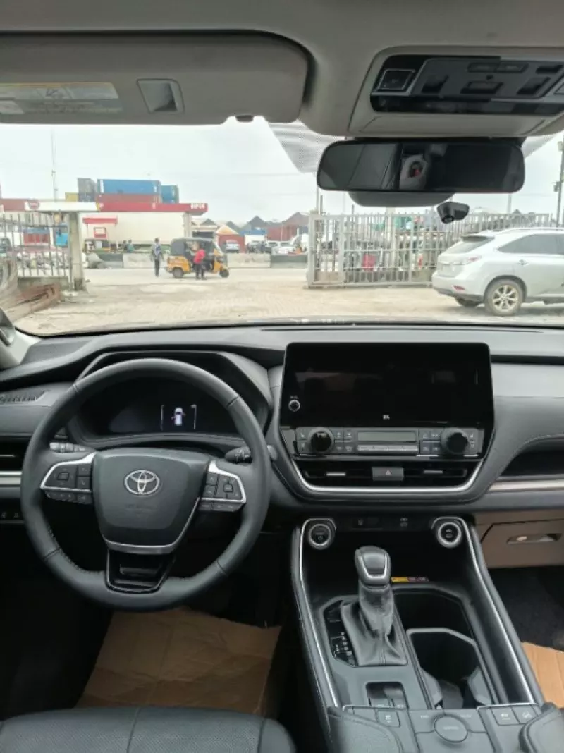 TOYOTA Grand Highlander   - 2024