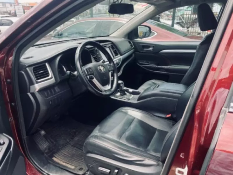 Toyota Highlander   - 2015