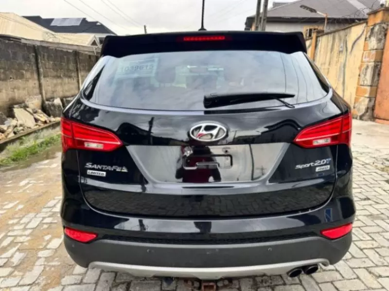 Hyundai Santa Fe   - 2014
