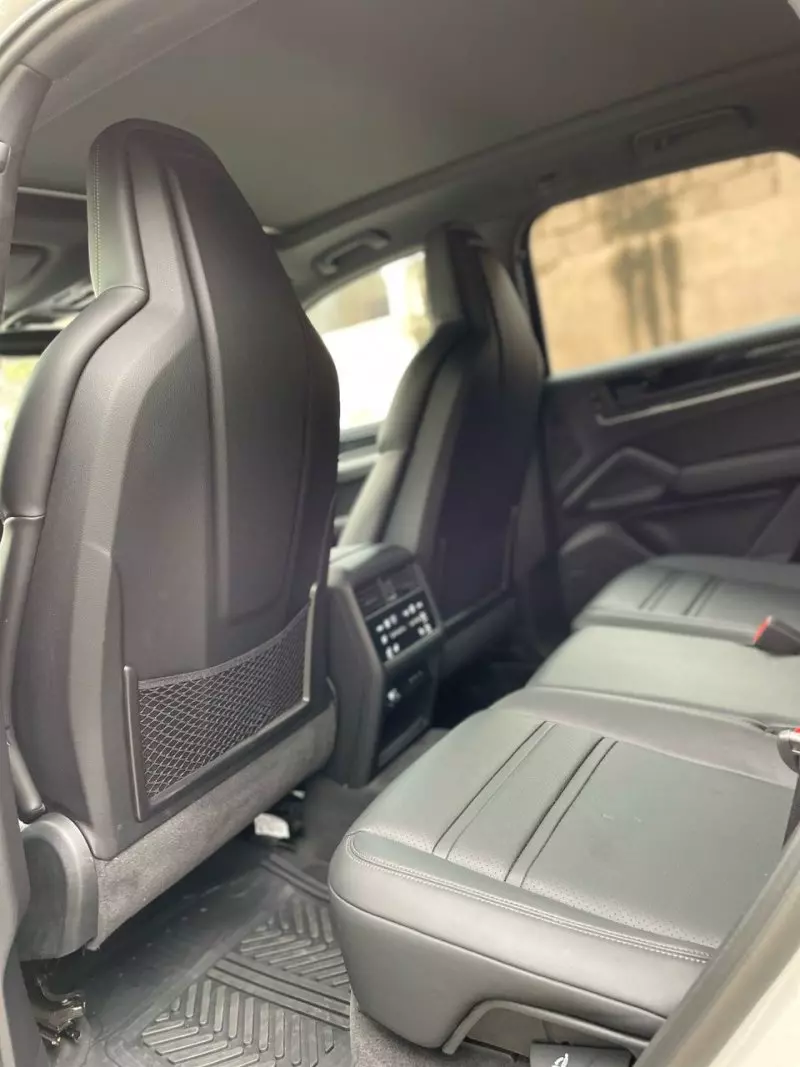PORSCHE Cayenne - 2024